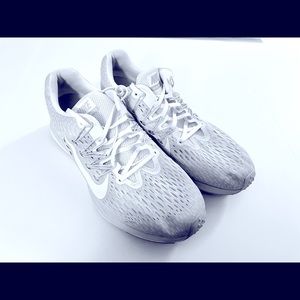 Nike Zoom Winflo 5 Men’s Size 10.5 Running Shoes